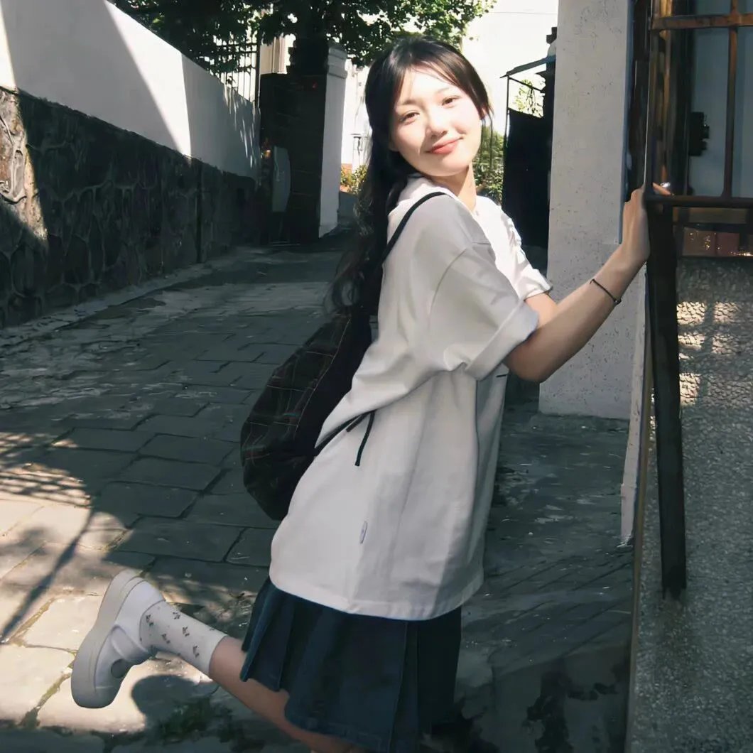 校巴人生